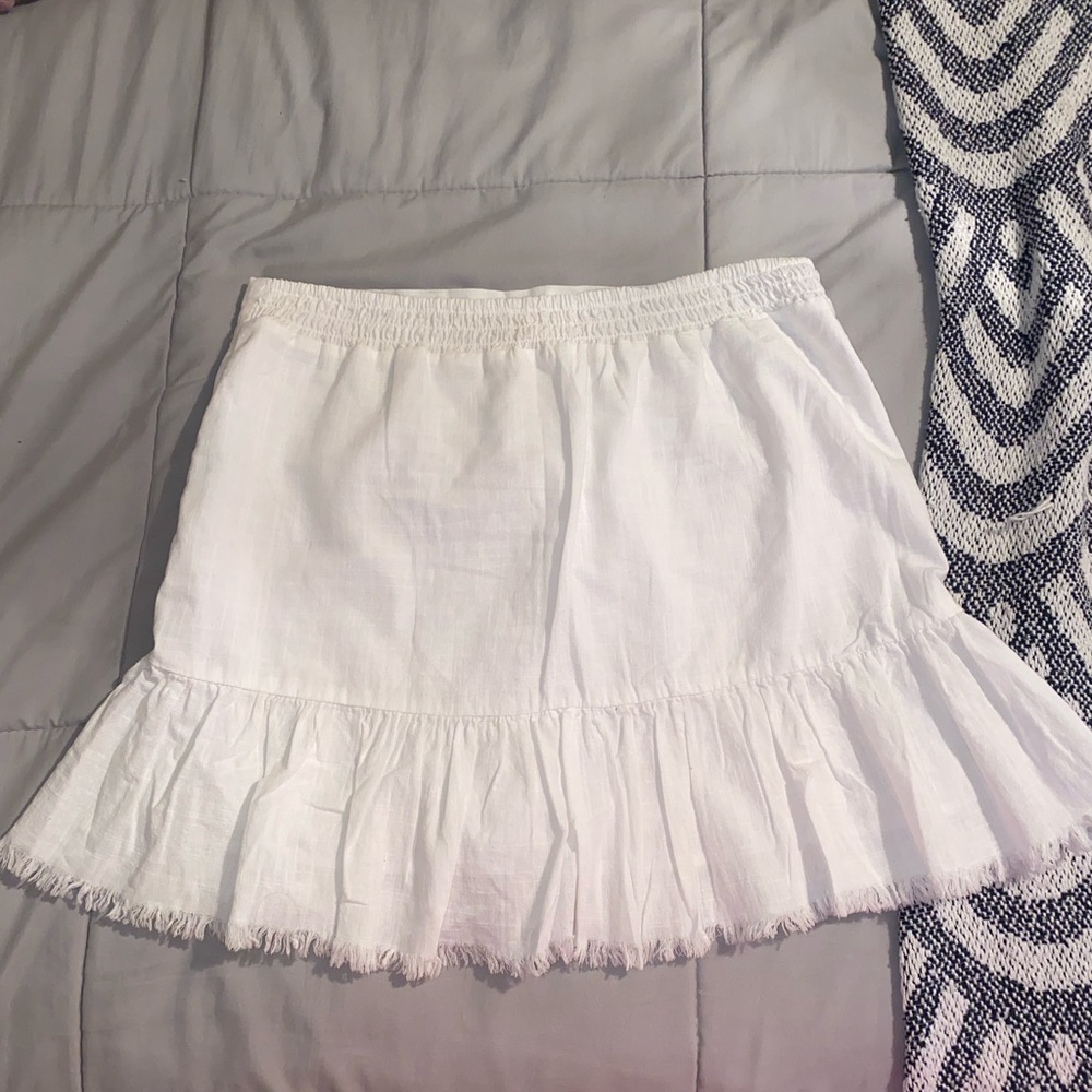 White fit and flare skirt size Medium with elastic